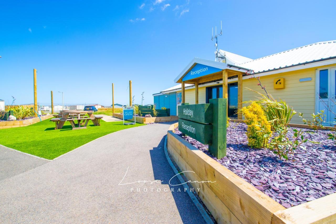 Sea 'N' Stars Platinum Plus Holiday Home With Views, Free Wifi And Netflix Camber Exterior foto